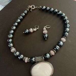 Chic Black and Pink Necklace with Striking Pendant with earrings